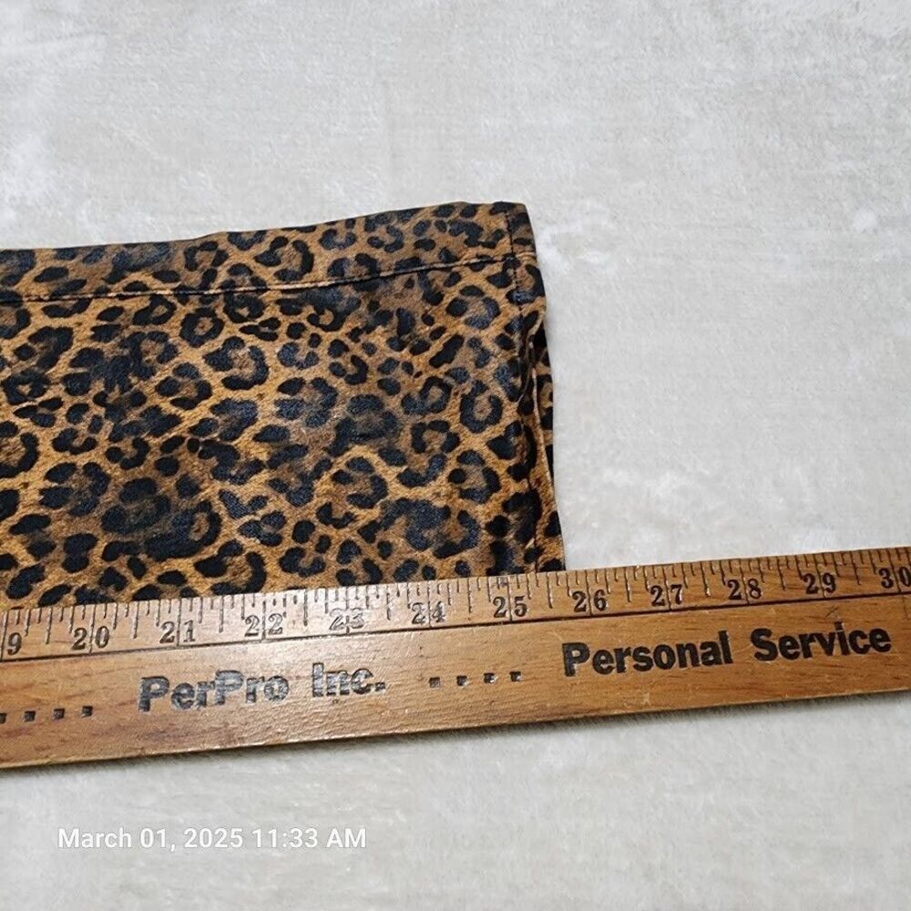 7 For All Mankind Sz 23 Vegan Leather Leopard Print Slim Fit Kick Flare Jeans - Picture 12 of 13